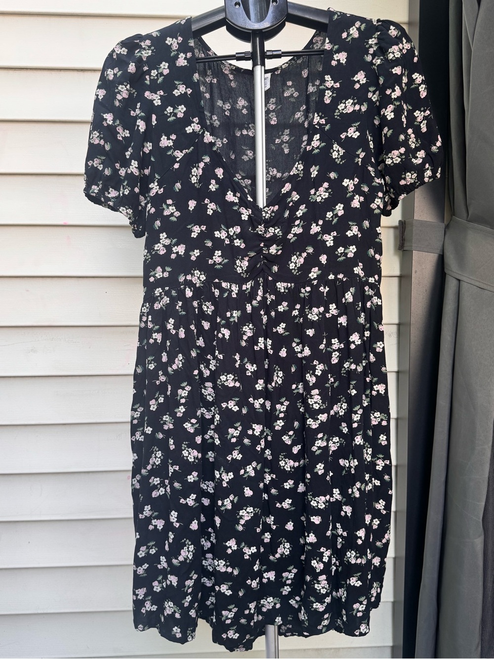 BP. Black Floral Puff Sleeve Ruched Mini Dress - Size Medium